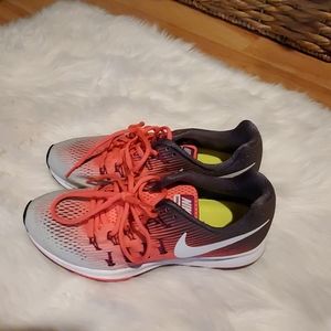 Nike Tennis Shoes